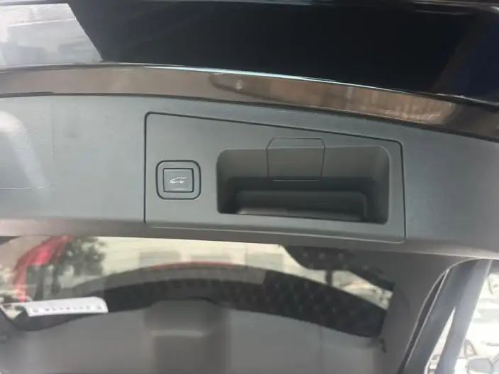Cadillac XT4 2022 Model 28T 2WD Fashion Model – фото 7