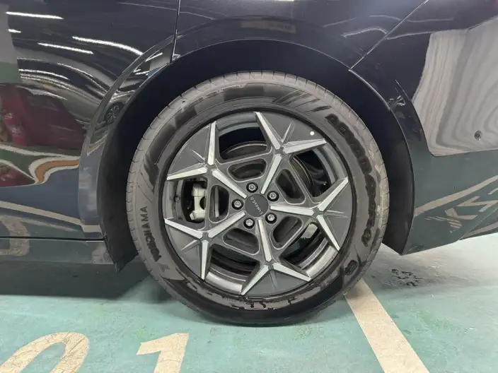 Lynk & Co 10 EM-P 2025 Model 120 4WD Ultra H5 – фото 9