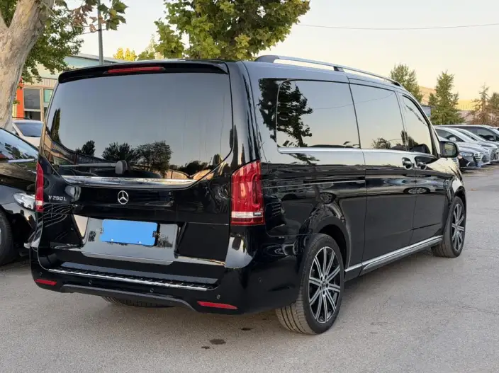 Mercedes-Benz V-Class 2022 Model V 260 L Long wheelbase Deluxe Edition – фото 4