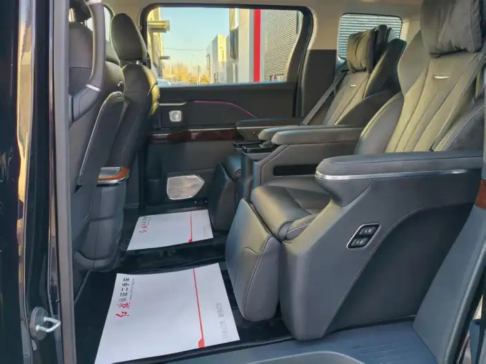 HONGQI HQ9 PHEV 2024 Model 4WD Deluxe Edition – фото 9