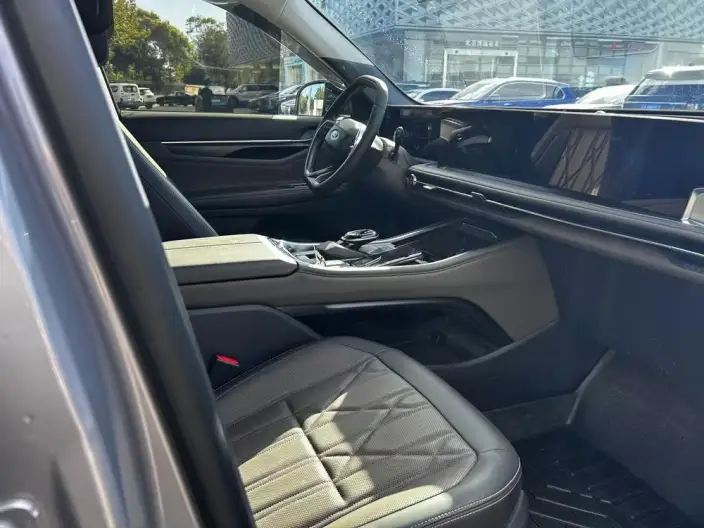 Ford Edge 2025 Model Ford Edge L 2.0T EcoBoost 4WD VII seat Supreme Model – фото 9