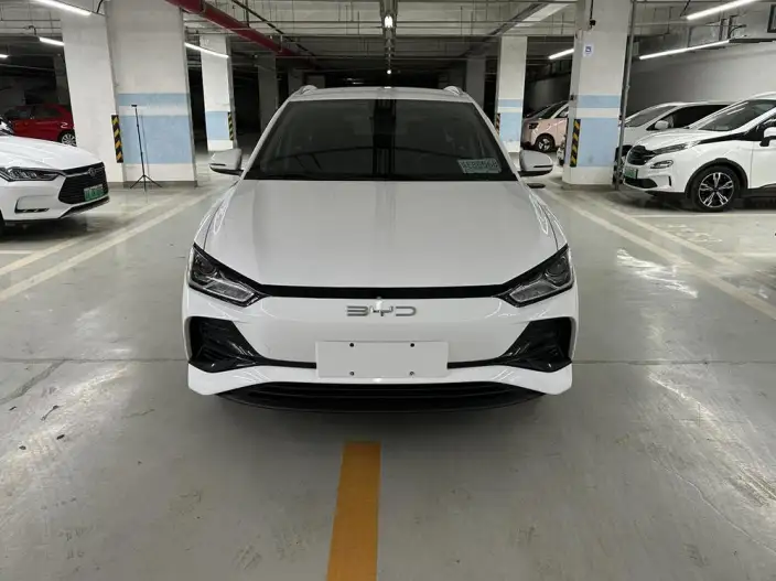 BYD E2 2023 Model Comfort Model – фото 2