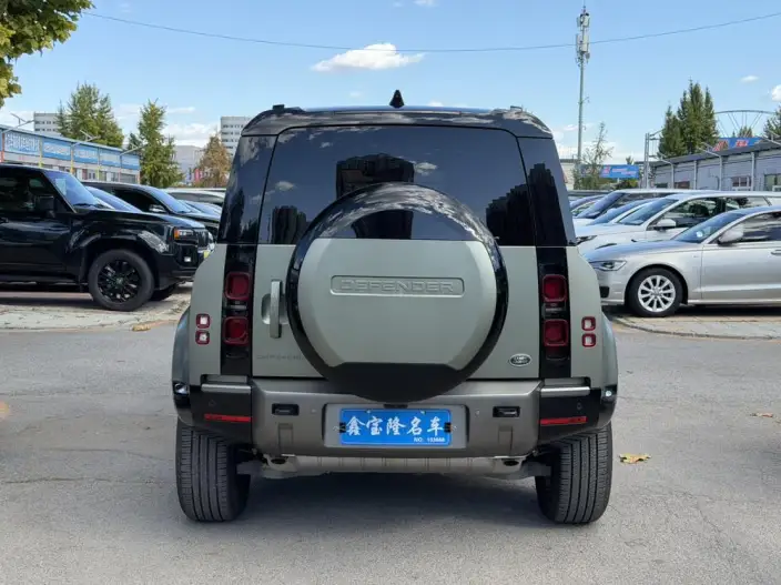 Land Rover Defender 2024 Model 110 3.0T P400 X-Dynamic HSE