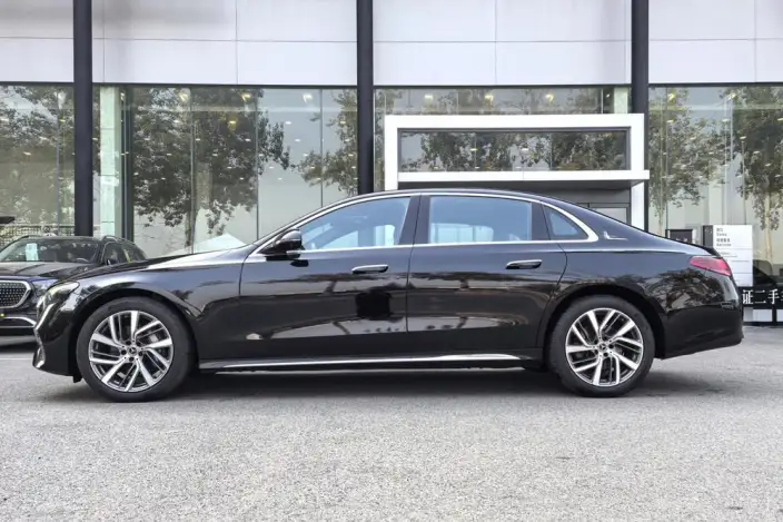 Mercedes-Benz E-Class 2024 Model E 300 L Fashion Model sedan – фото 2