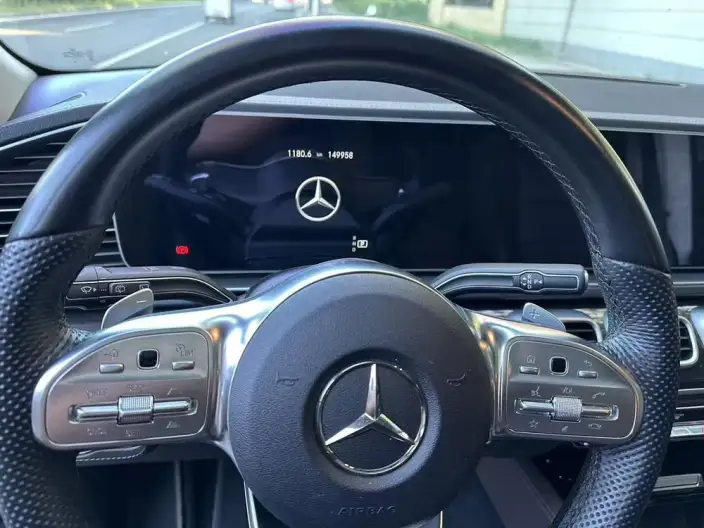Mercedes-Benz GLS 2023 Model GLS 450 4MATIC Fashion Model – фото 9