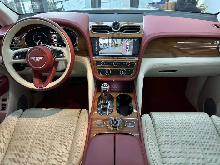 Bentayga 2022 Model 4.0T V8 – фото 9