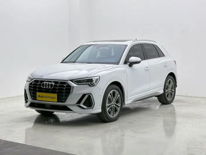 AUDI Q3 2022 Model 40 TFSI Fashion Dynamic Model