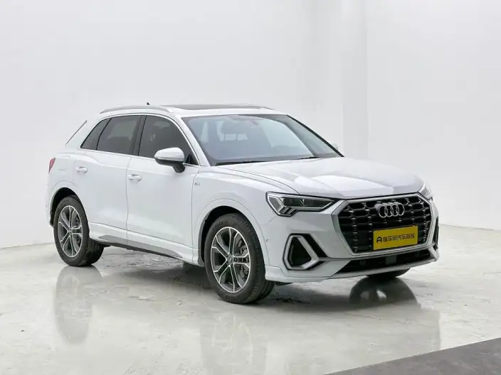 AUDI Q3 2022 Model 40 TFSI Fashion Dynamic Model