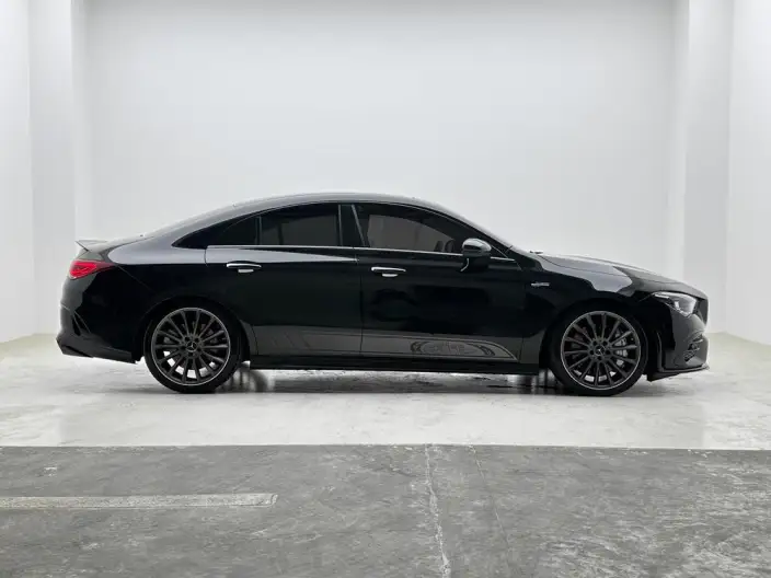 Mercedes-Benz CLA AMG 2022 Model AMG CLA 35 4MATIC 55th Anniversary Memorial Edition – фото 8