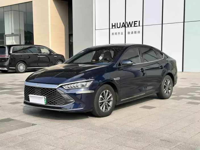 BYD Qin PLUS DM 2023 Model DM-i Champion Edition 55KM Leading Model – фото 1