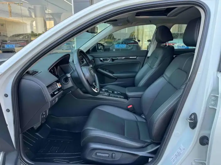 Model Ge 2023 Model 240TURBO CVT Smart Edition – фото 8