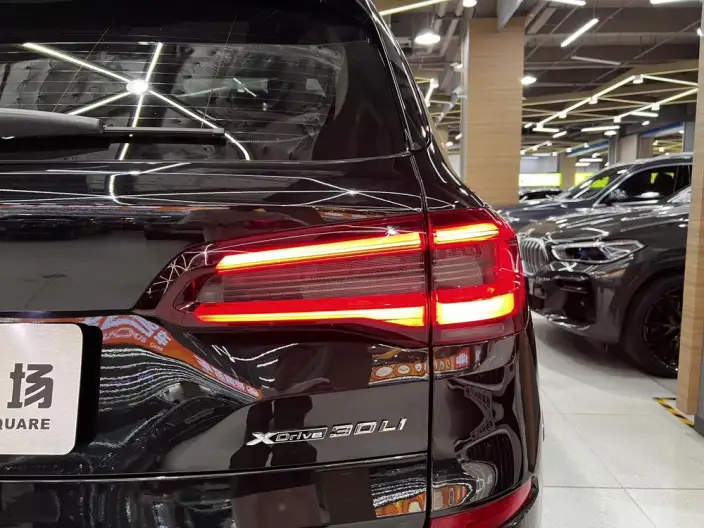 BMW X5 2022 Model Facelift xDrive 30Li Exclusive Model M Sports Set – фото 6