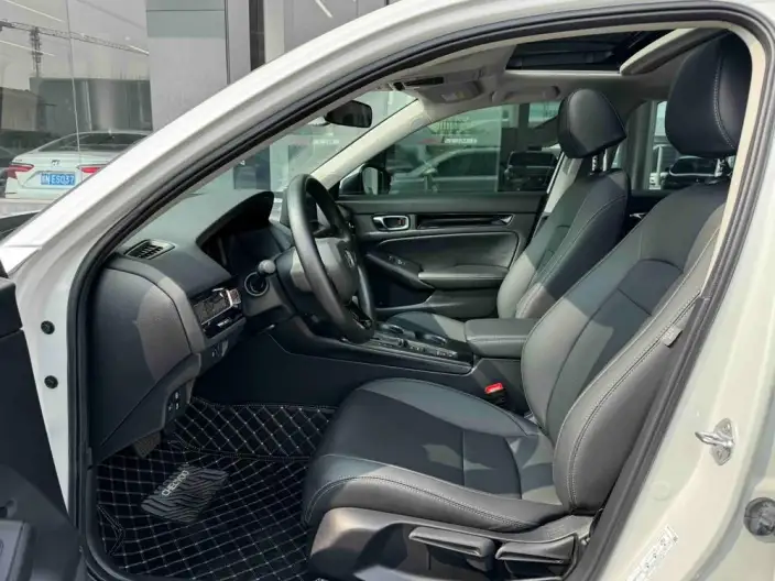 Honda Civic 2022 Model 240TURBO CVT Dynamic Edition – фото 8