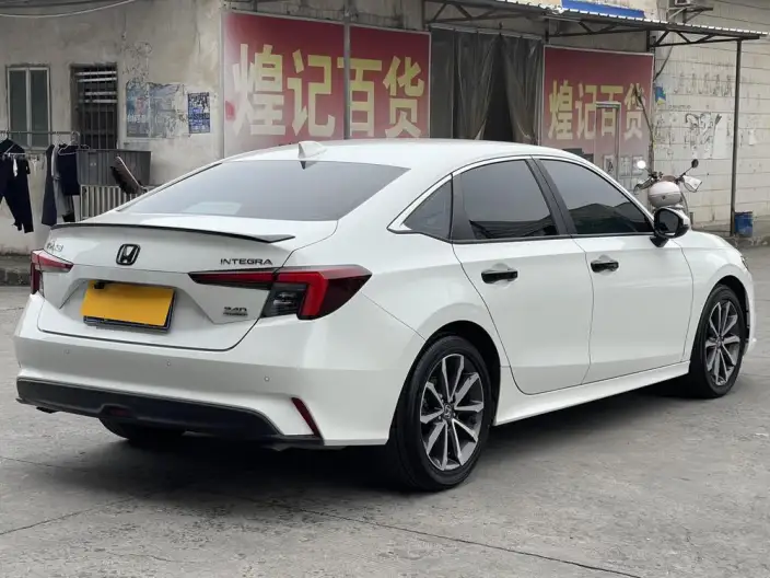 Model Ge 2023 Model 240TURBO CVT Deluxe Edition – фото 6