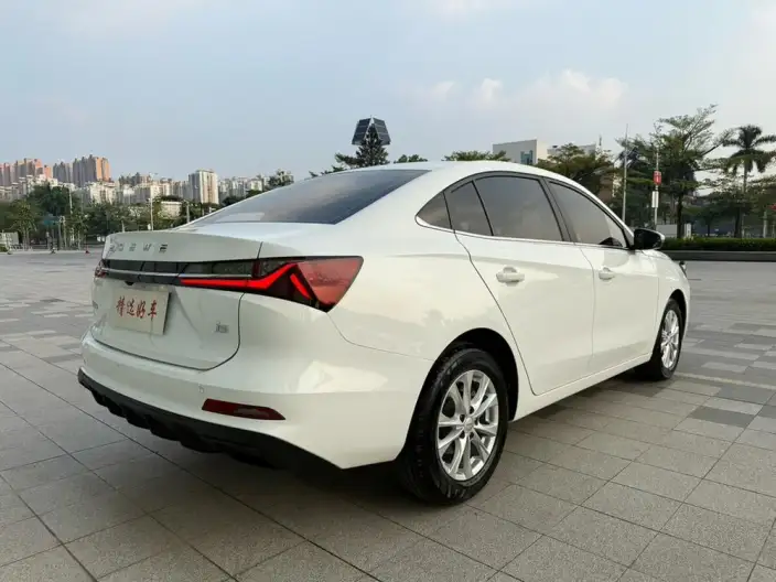 Roewe i5 2026 Model 1.5L CVT Deluxe Edition – фото 7