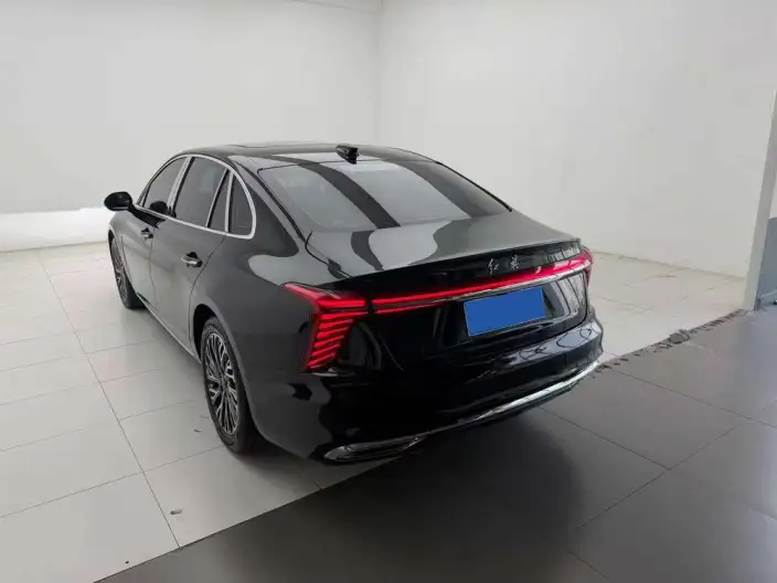Hongqi H5 2023 Model 2.0T Automatic Flag Enjoy Edition