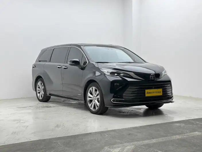 Toyota Sienna 2024 Model Hybrid 2.5L Premium Edition
