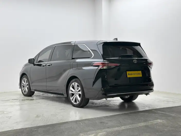 Toyota Sienna 2024 Model Hybrid 2.5L Premium Edition – фото 5