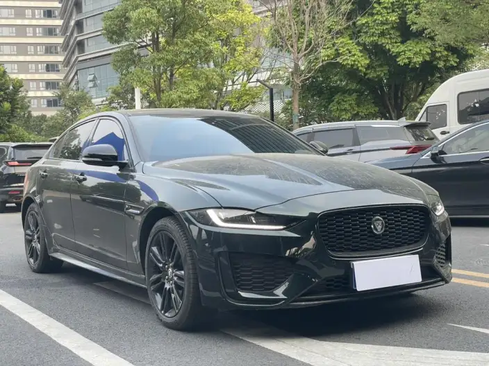 Jaguar XE L 2025 Model 2.0T 250PS R-DYNAMIC 90th Anniversary Collector Edition Edition