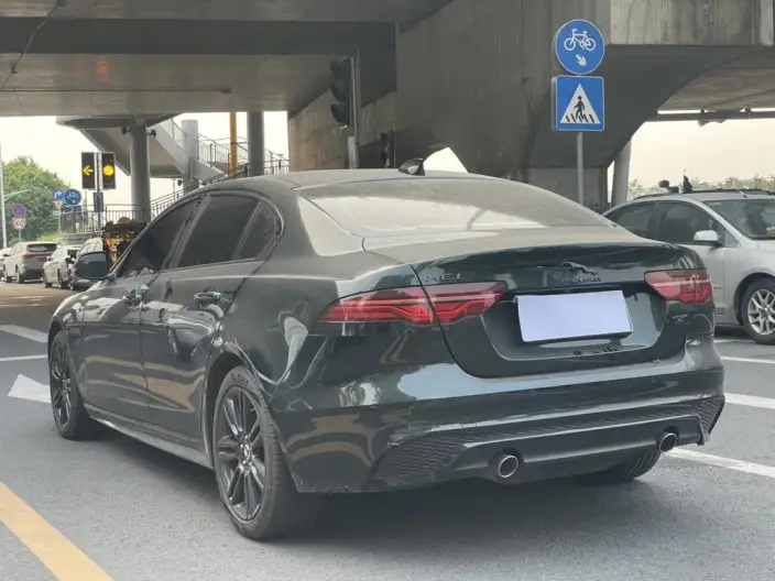 Jaguar XE L 2025 Model 2.0T 250PS R-DYNAMIC 90th Anniversary Collector Edition Edition