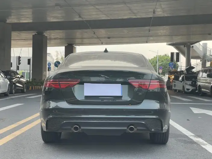 Jaguar XE L 2025 Model 2.0T 250PS R-DYNAMIC 90th Anniversary Collector Edition Edition – фото 5