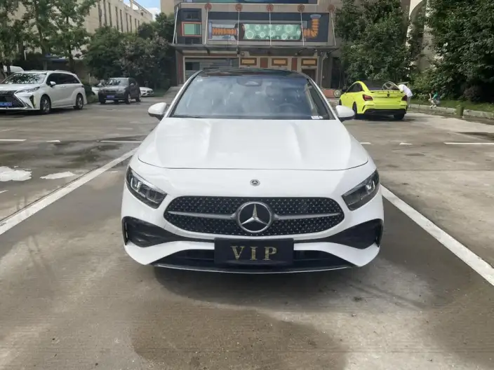Mercedes-Benz A-class 2023 Model A 180 L Sports sedan – фото 2