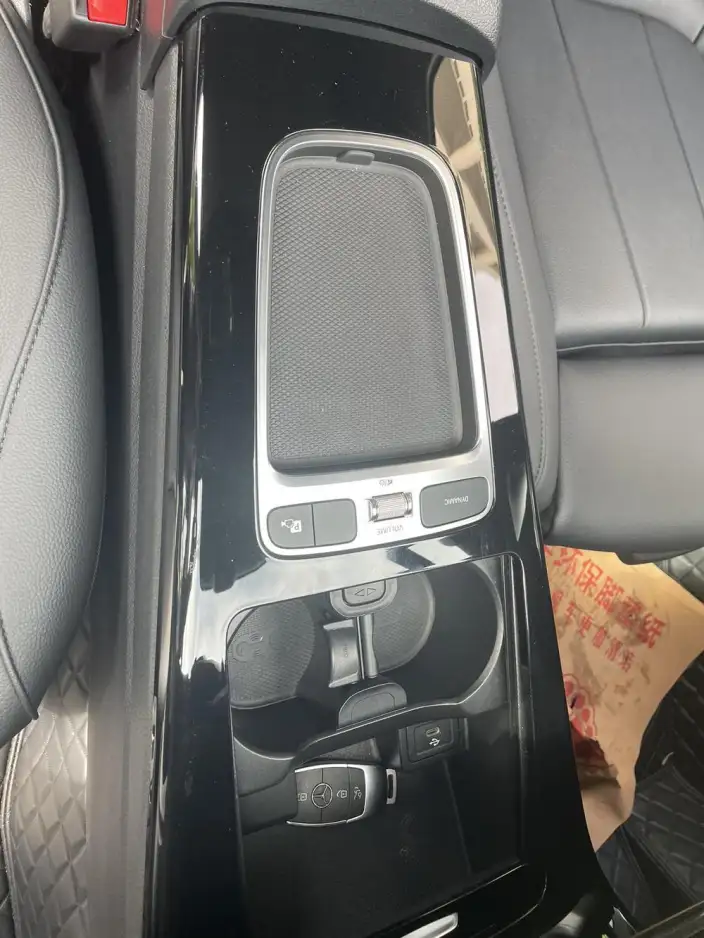 Mercedes-Benz A-class 2023 Model A 180 L Sports sedan – фото 7