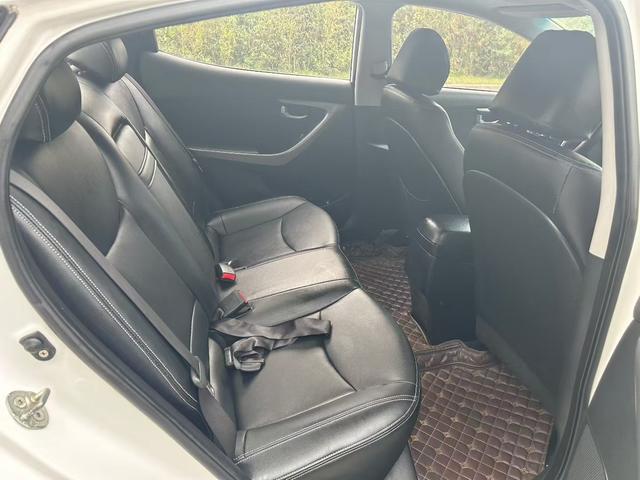 Hyundai Elantra LD 2013 1.6L Automatic Leading – фото 6