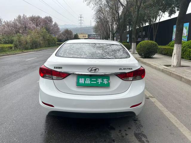 Hyundai Elantra LD 2013 1.6L Automatic Leading – фото 8