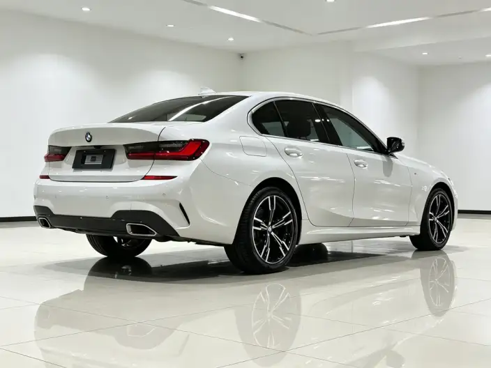 BMW 3 Series 2022 Model 325i M Sports Set – фото 5