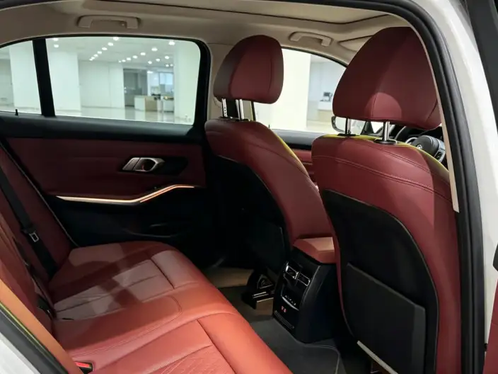 BMW 3 Series 2022 Model 325i M Sports Set – фото 9