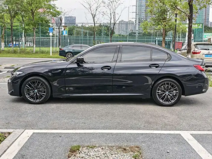 BMW 3 Series 2023 Model 325Li M Sports Night Set