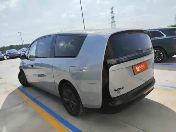 Li Auto MEGA 2024 Model Ultra Edition
