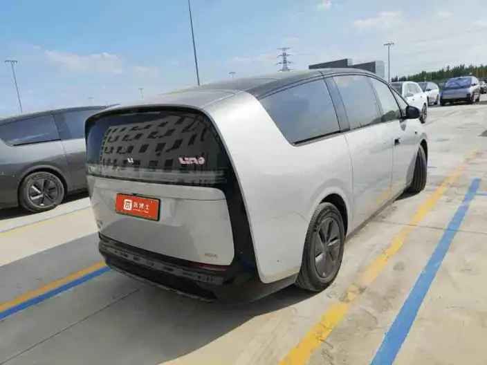 Li Auto MEGA 2024 Model Ultra Edition