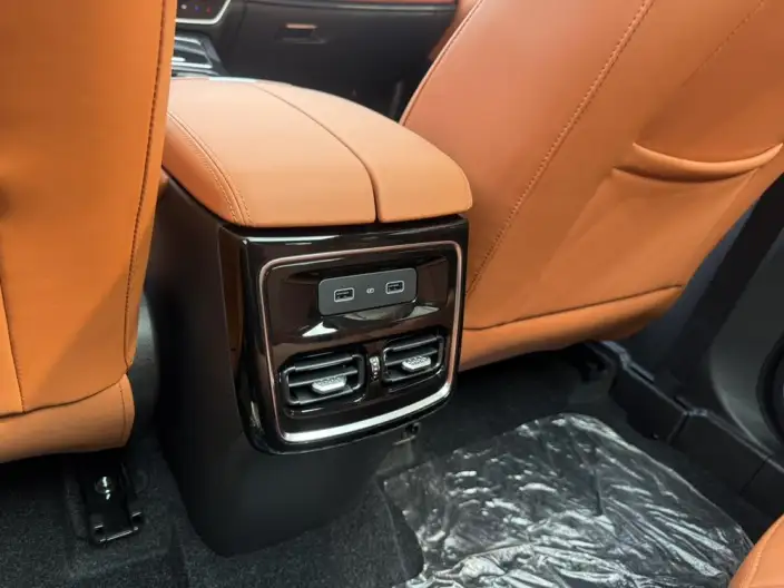 Jetour X70 PLUS 2026 Model Champion Edition 1.5T 6DCT Luxury + – фото 10