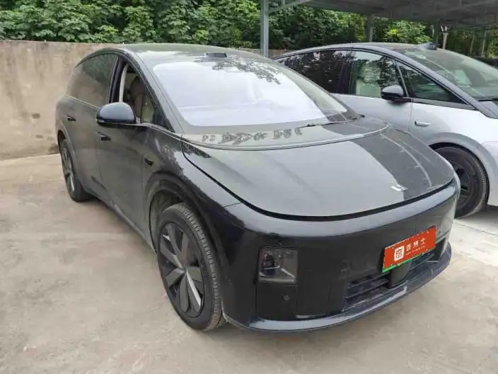 Li Auto i8 2025 Model Standard Edition