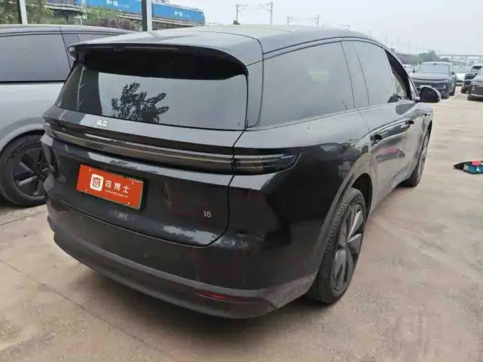 Li Auto i8 2025 Model Standard Edition