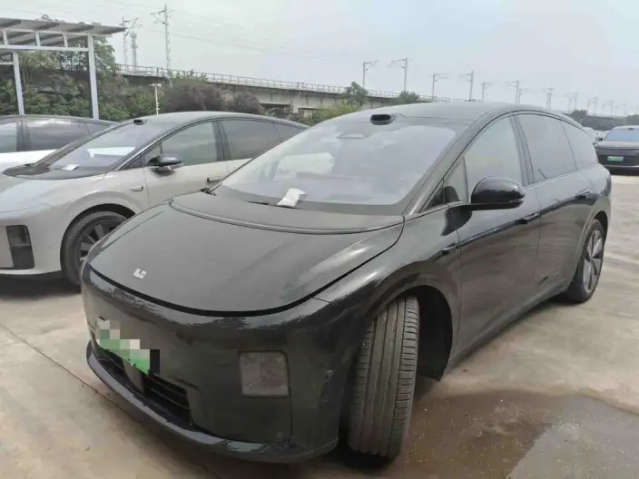 Li Auto i8 2025 Model Standard Edition