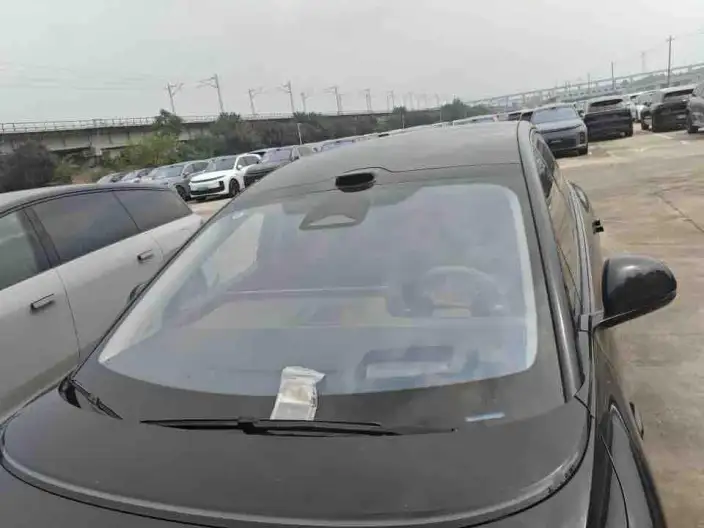 Li Auto i8 2025 Model Standard Edition – фото 7