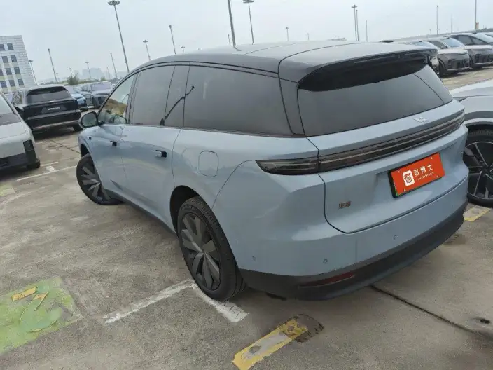 Li Auto i8 2025 Model Standard Edition