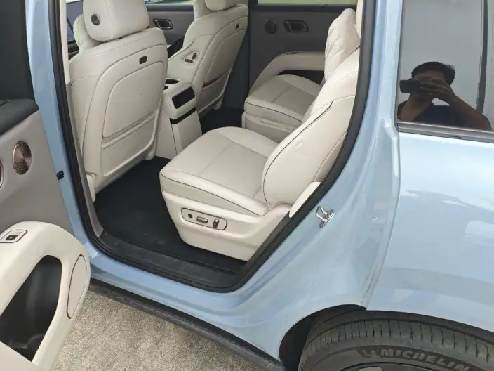 Li Auto i8 2025 Model Standard Edition – фото 6