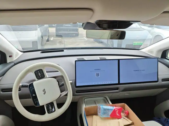 Li Auto i8 2025 Model Standard Edition – фото 8