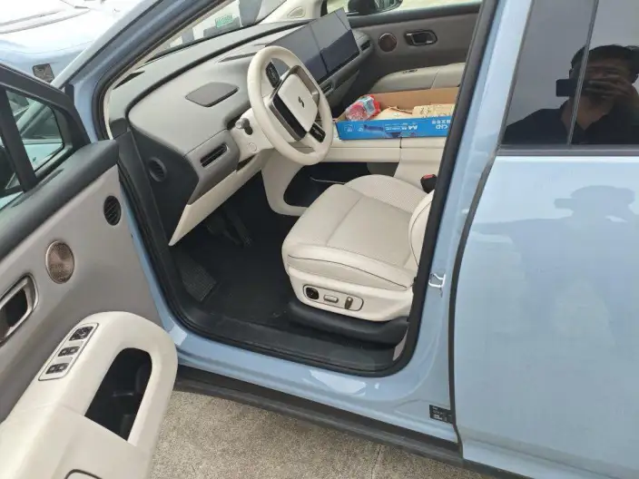 Li Auto i8 2025 Model Standard Edition – фото 9