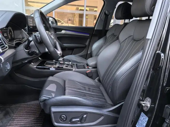 Audi Q5L 2022 Model 40T Luxury Dynamic Model – фото 10