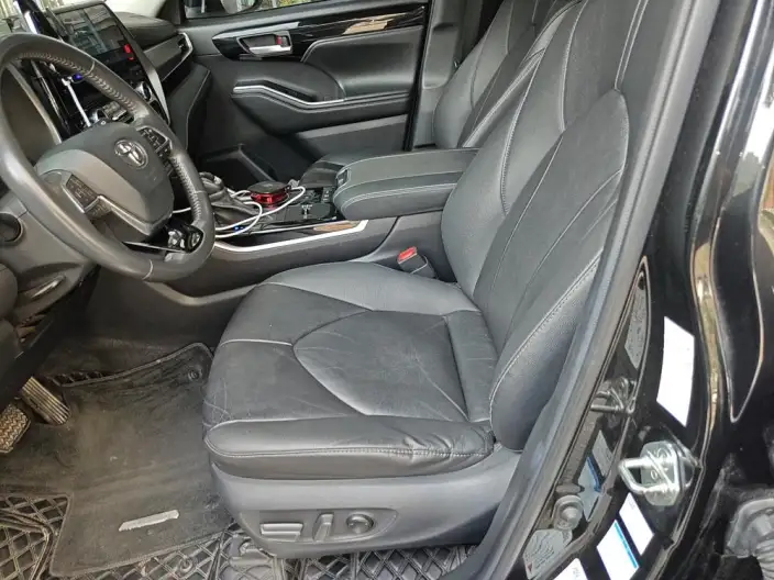 Toyota Highlander 2022 Model Hybrid 2.5L 4WD Premium Edition 7 seat – фото 10