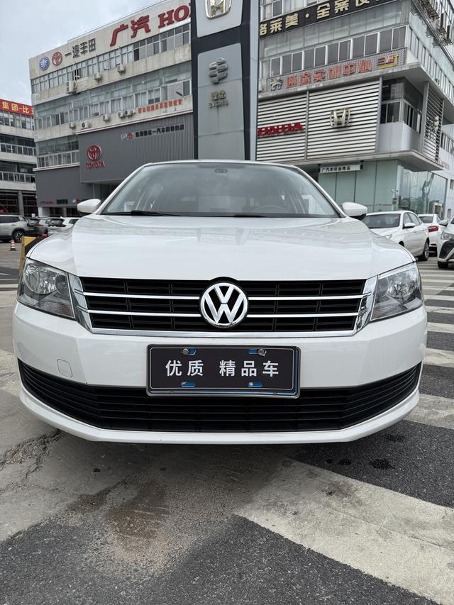 Volkswagen Lavida Plus 2015 модификация 1.6L автоматическое Com f ort Edition – фото 2