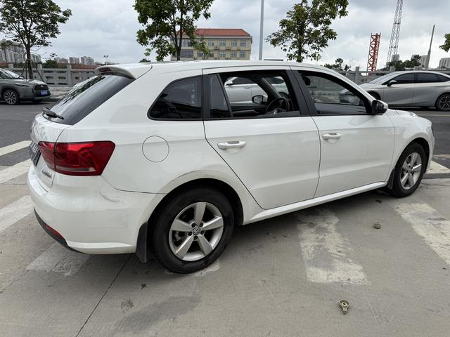Volkswagen Lavida Plus 2015 модификация 1.6L автоматическое Com f ort Edition – фото 4