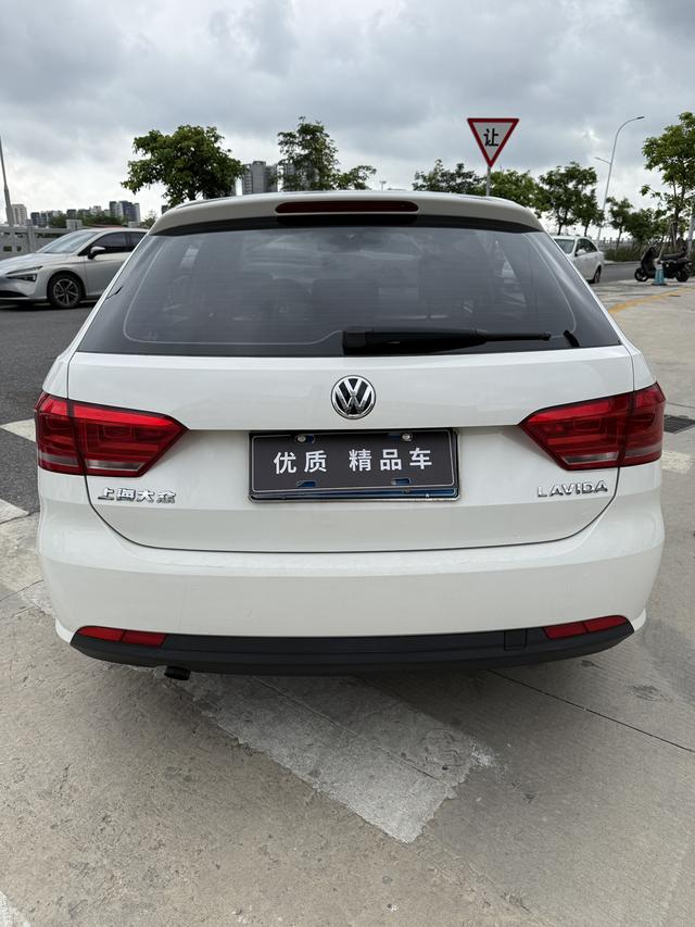 Volkswagen Lavida Plus 2015 модификация 1.6L автоматическое Com f ort Edition – фото 5
