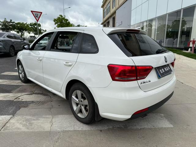 Volkswagen Lavida Plus 2015 модификация 1.6L автоматическое Com f ort Edition – фото 6