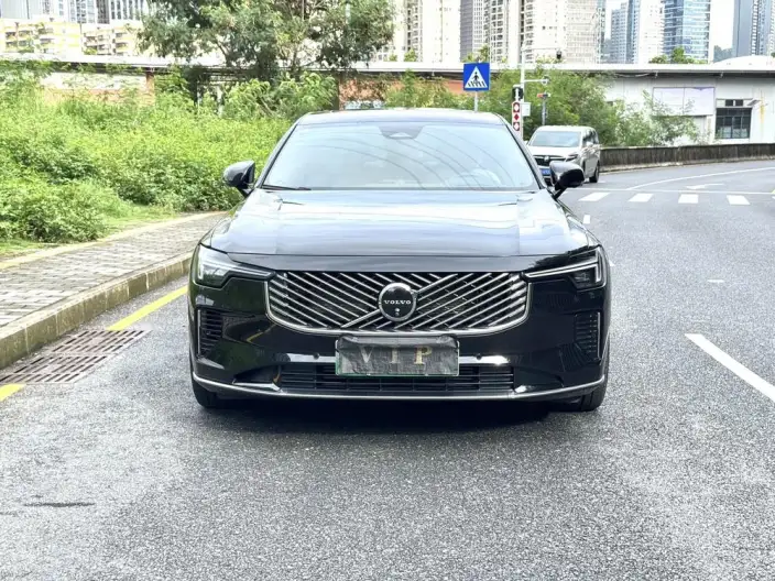 Volvo S90 PHEV 2026 Model T8 4WD Long Battery Life Pro Smart Elegance Deluxe Edition